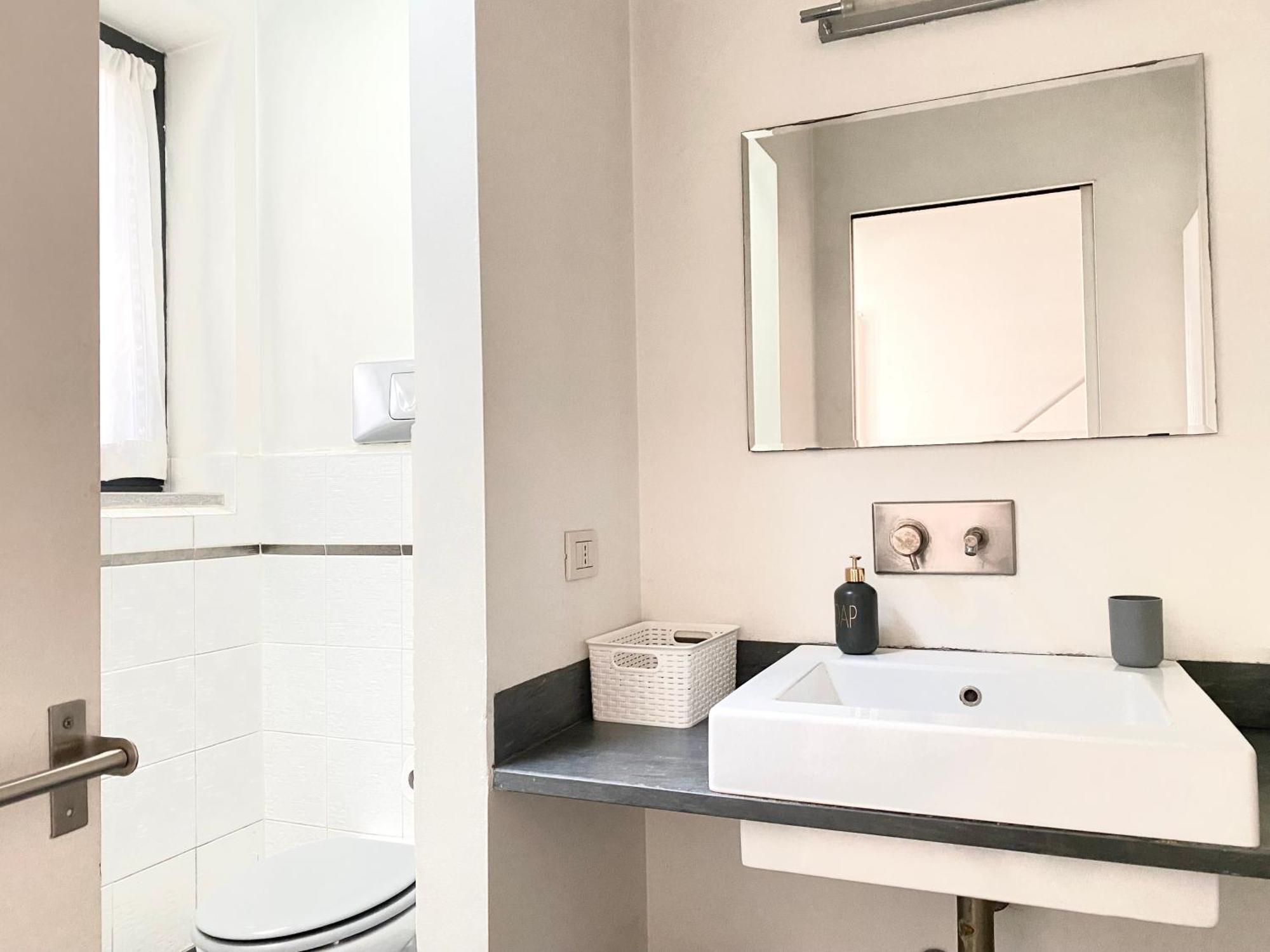 Sant Ambrogio Courtyard Room In Shared Flat Mailand Exterior foto