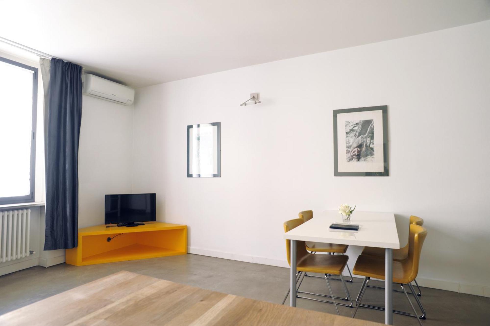 Sant Ambrogio Courtyard Room In Shared Flat Mailand Exterior foto
